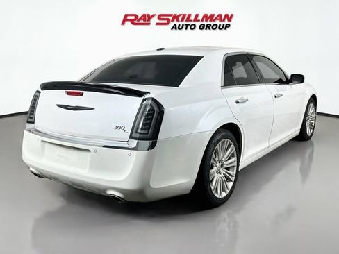 Used 2013 Chrysler 300 C w/ Light Group RWD image 7