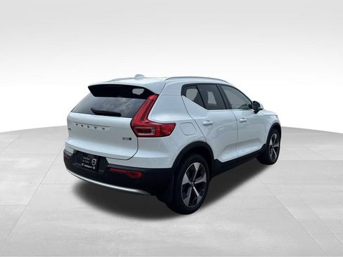 Certified 2023 Volvo XC40 B5 Plus w/ Climate Package AWD/4WD image 36