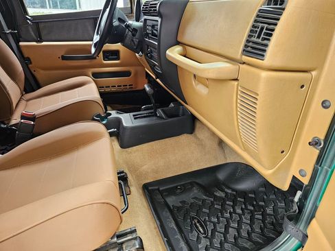 Used 1997 Jeep Wrangler SE AWD/4WD image 14