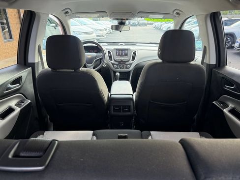 Used 2020 Chevrolet Equinox LS FWD image 16