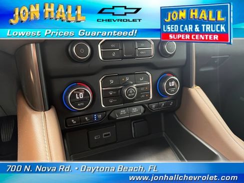 Used 2023 Chevrolet Suburban High Country AWD/4WD image 31