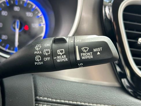 Used 2022 Chrysler Pacifica Touring-L image 52