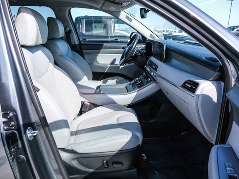 Used 2021 Hyundai Palisade SEL w/ Premium Package FWD image 17