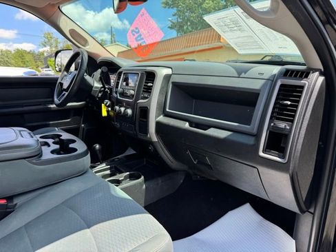Used 2018 RAM 2500 Tradesman w/ Chrome Appearance Group AWD/4WD image 14