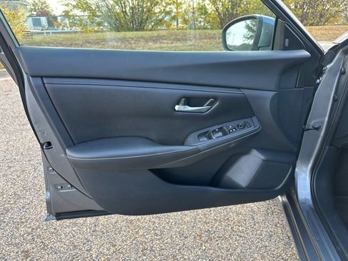 Certified 2022 Nissan Sentra SV image 10