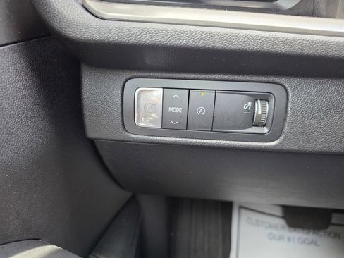 Used 2026 Chevrolet Traverse LT w/ Driver Confidence Package FWD image 31