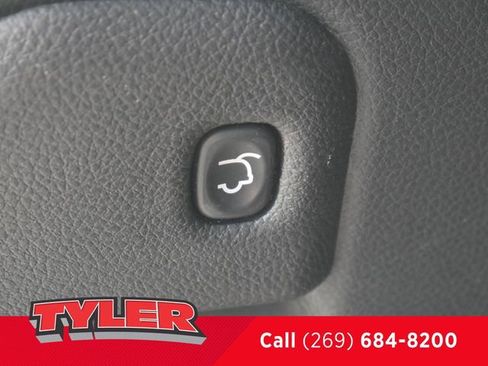 Used 2015 Jeep Grand Cherokee Limited w/ Luxury Group II AWD/4WD image 18