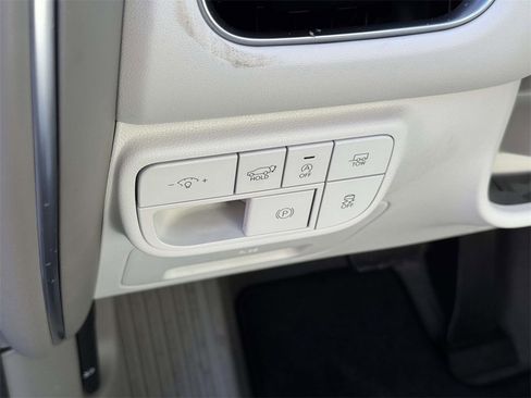 Used 2026 Hyundai Palisade Limited image 18