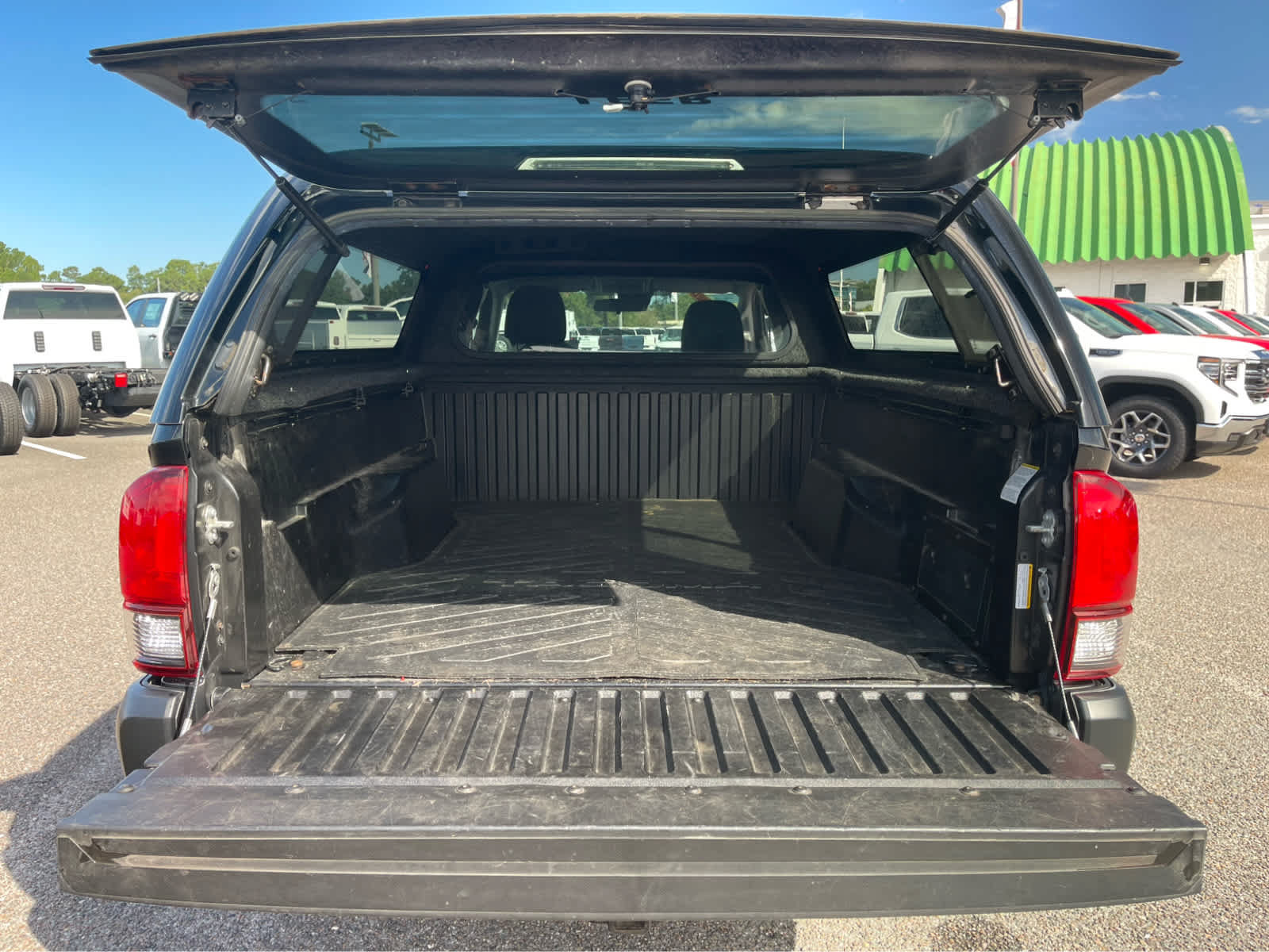 Used 2021 Toyota Tacoma SR AWD/4WD image 20