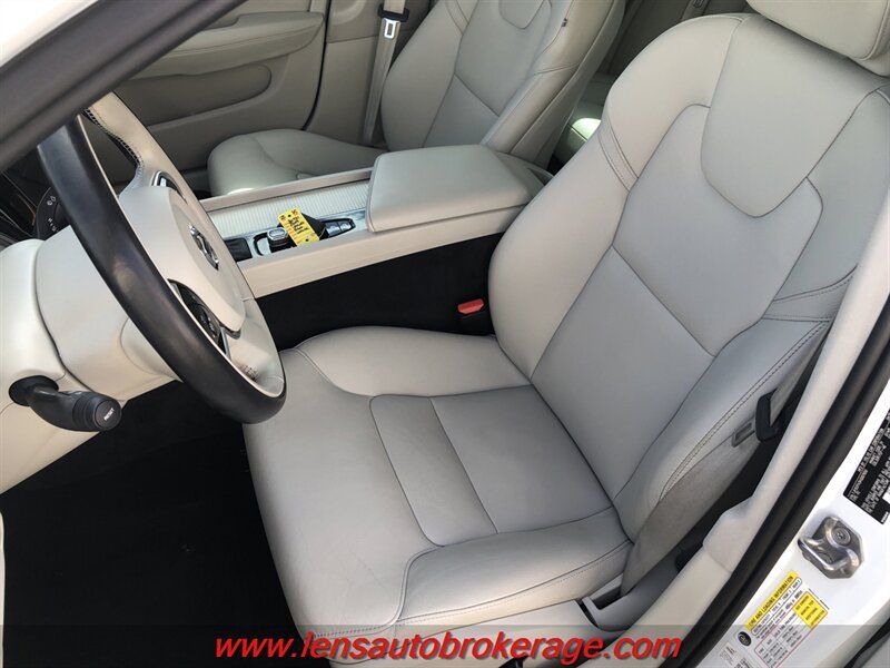 Used 2019 Volvo S60 T5 Momentum w/ Premium Package FWD image 12