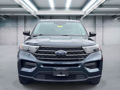 Used 2023 Ford Explorer XLT AWD/4WD image 23