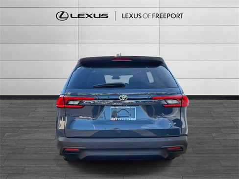 Used 2026 Toyota Grand Highlander XLE image 5