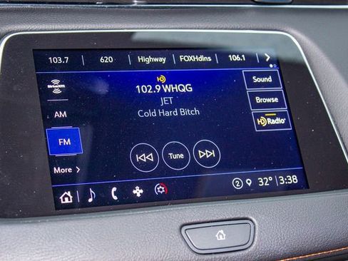 Used 2023 Cadillac XT4 Sport w/ Enhanced Visibility Package image 31