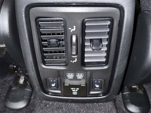 Used 2022 Dodge Durango R/T image 19