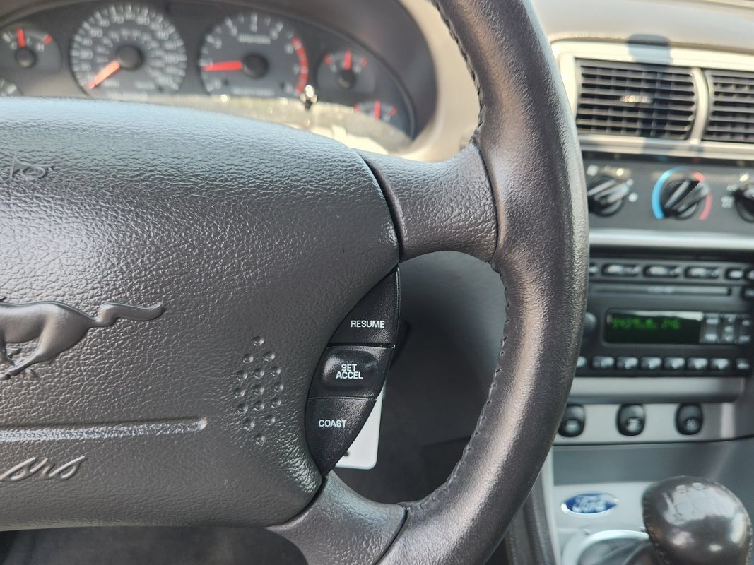 Used 2004 Ford Mustang GT RWD image 28