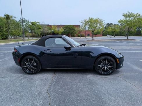 New 2026 MAZDA MX-5 Miata Grand Touring RWD image 2