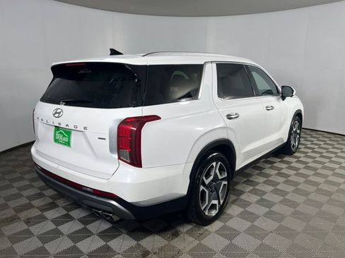 Used 2024 Hyundai Palisade Limited image 6