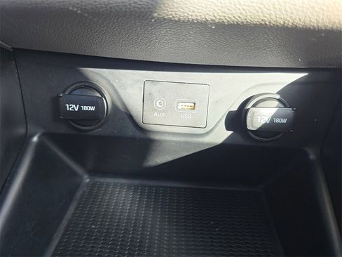 Used 2019 Hyundai Tucson SE image 27