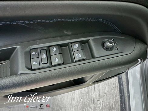 New 2026 Jeep Compass Latitude image 21