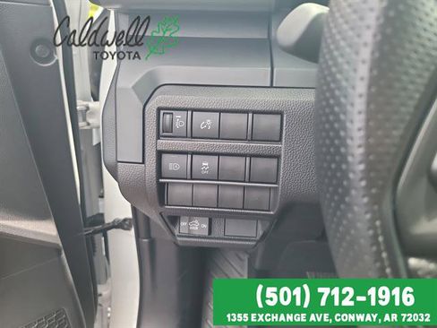 Used 2025 Toyota Tacoma SR AWD/4WD image 17