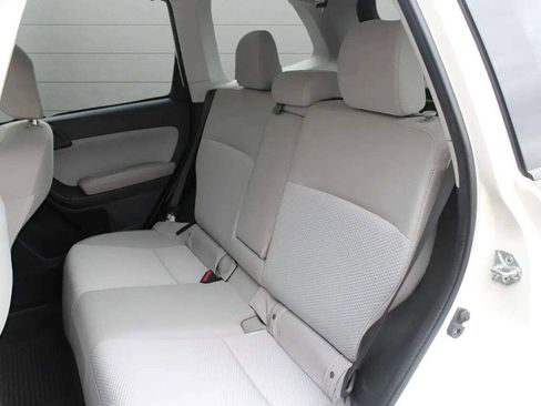 Used 2017 Subaru Forester 2.5i Premium w/ All-Weather Package image 20