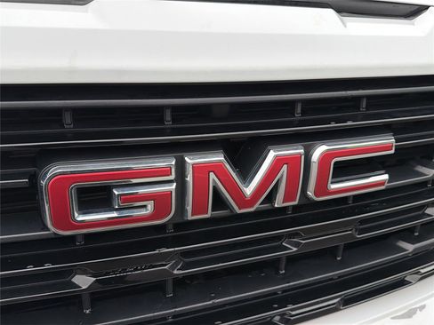 Used 2022 GMC Sierra 1500 Elevation image 9