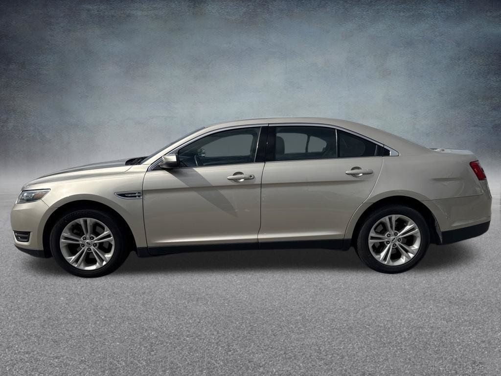 Used 2018 Ford Taurus SEL w/ Equipment Group 201A FWD image 3