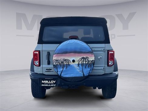 Used 2022 Ford Bronco Black Diamond image 4