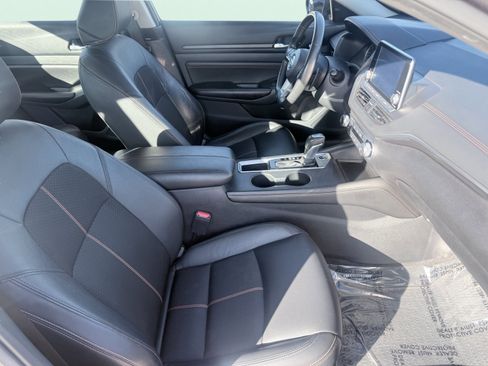 Used 2022 Nissan Altima 2.5 SR image 42