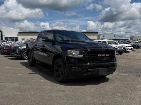 Used 2022 RAM 1500 Laramie AWD/4WD image 1