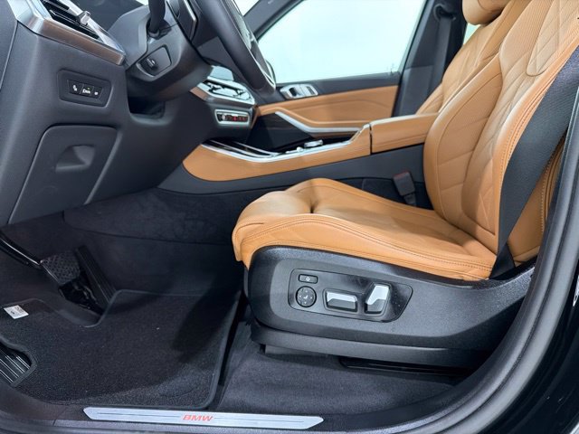 Certified 2024 BMW X5 xDrive40i w/ Parking Assistance Package AWD/4WD image 14