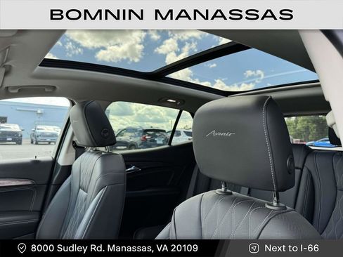 Used 2022 Buick Envision Avenir w/ Technology Package II image 16