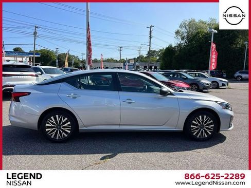 Certified 2024 Nissan Altima 2.5 SV FWD image 5