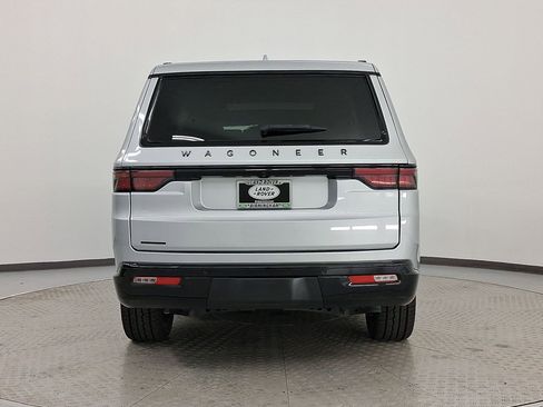Used 2023 Jeep Wagoneer Series II image 10