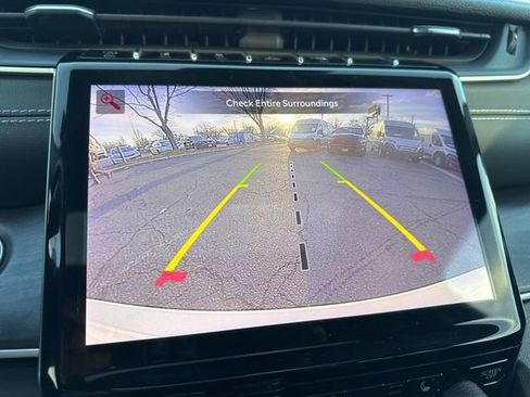 Used 2022 Jeep Grand Cherokee Limited image 13