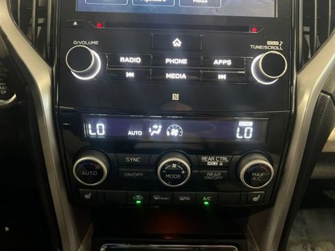 Used 2022 Subaru Ascent Premium w/ Convenience Package AWD/4WD image 24