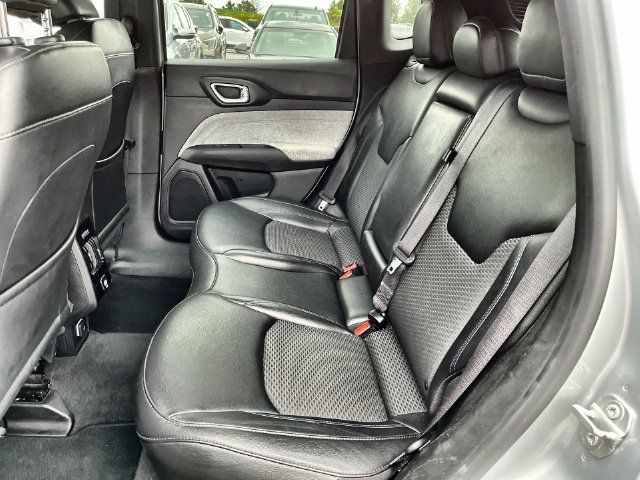 Used 2024 Jeep Compass Latitude AWD/4WD image 23