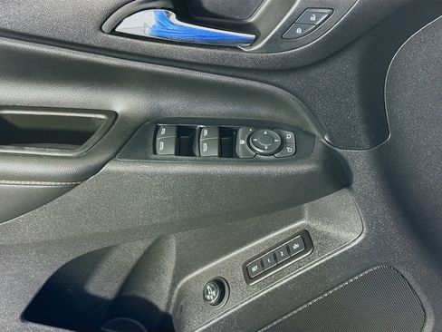 Used 2020 Chevrolet Equinox Premier AWD/4WD image 24