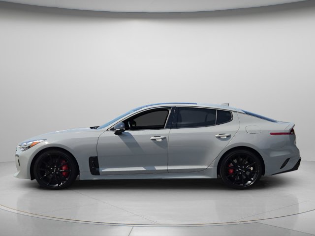Used 2023 Kia Stinger GT2 RWD image 3