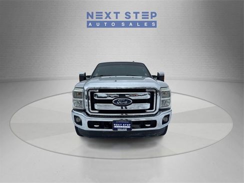 Used 2011 Ford F250 Lariat w/ Lariat Interior Pkg image 2