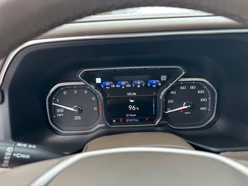 Used 2021 GMC Yukon Denali w/ Denali Premium Package image 16