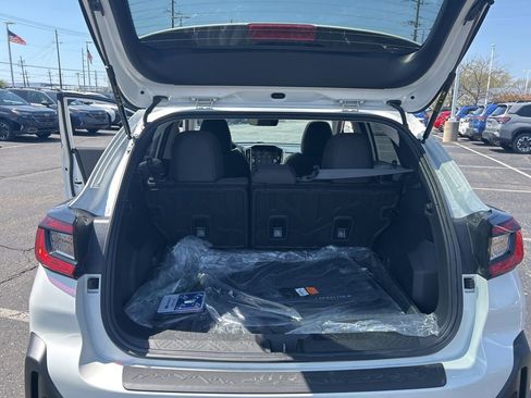 Used 2026 Subaru Crosstrek 2.0i Premium AWD/4WD image 12