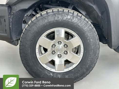 Used 2008 Toyota FJ Cruiser 4WD image 28