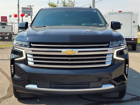 Used 2023 Chevrolet Suburban High Country image 19