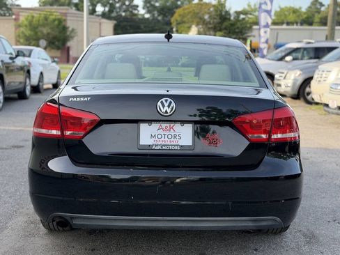Used 2013 Volkswagen Passat 2.5 S FWD image 7