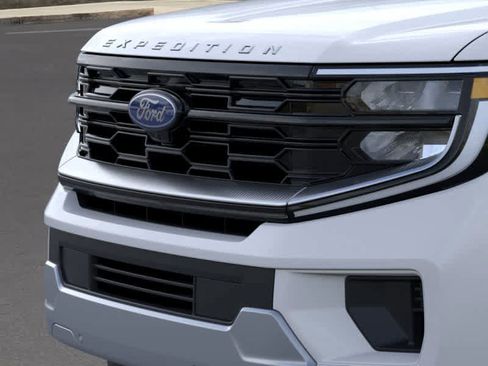 New 2026 Ford Expedition Max Platinum w/ Driver's Package image 17
