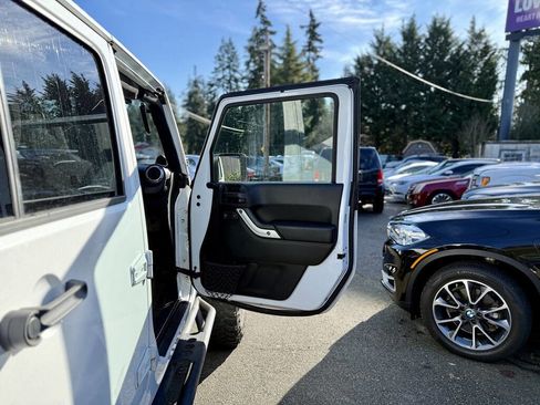 Used 2012 Jeep Wrangler Unlimited Sahara AWD/4WD image 23