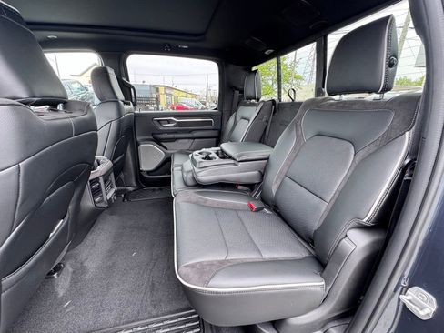 New 2026 RAM 1500 Laramie AWD/4WD image 15