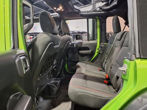 Used 2019 Jeep Wrangler Unlimited Rubicon AWD/4WD image 22