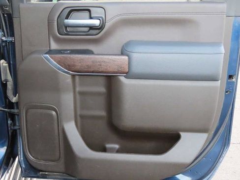 Used 2022 GMC Sierra 3500 Denali w/ Denali Ultimate Package image 27